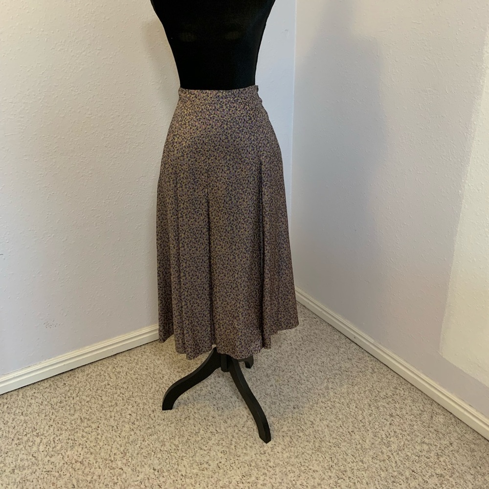 Vintage Esprit Pleated Skirt, Khaki Multi-colored, Side zip closure, Size 9/10